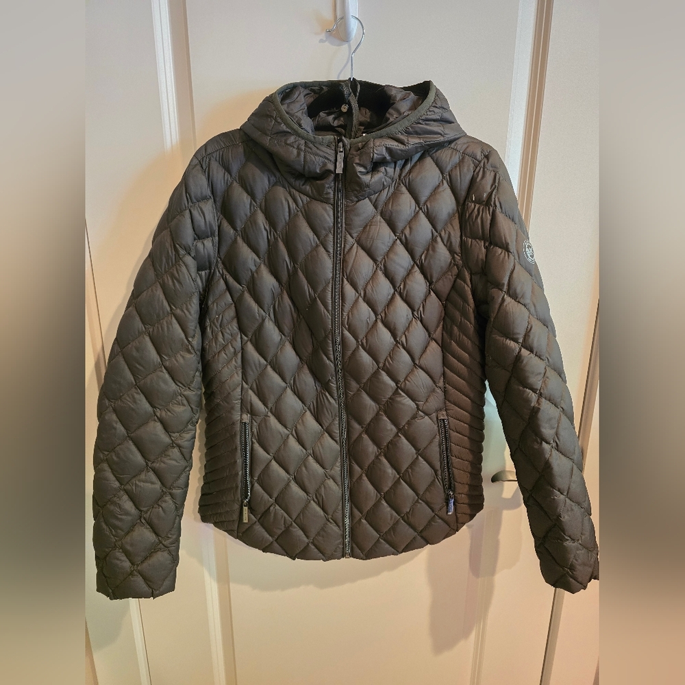 Michael Kors Women's Packable Puffer Jacket in Green Size L